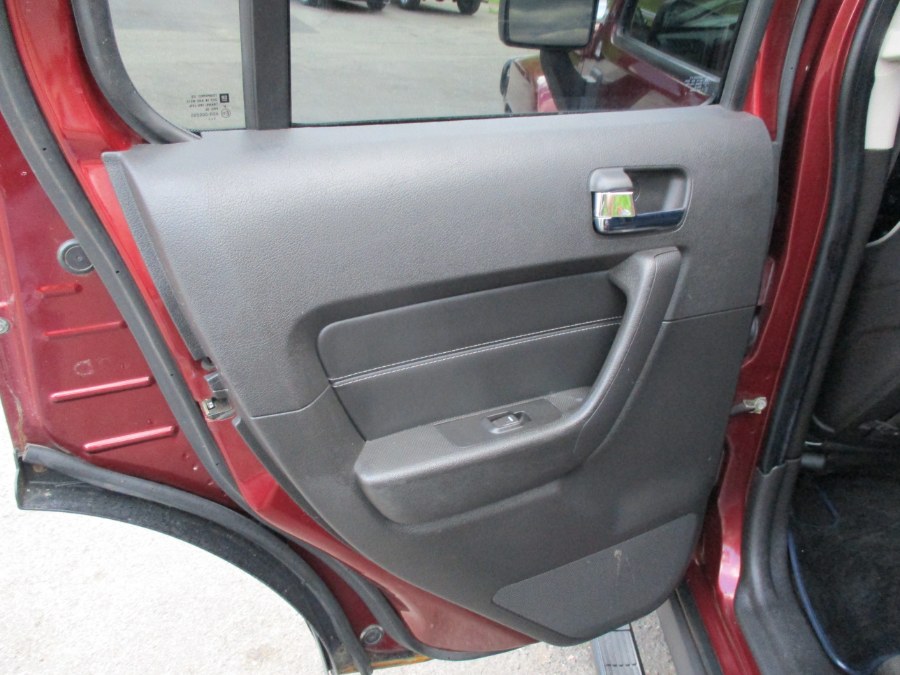2009 HUMMER H3 4WD 4dr SUV Luxury, available for sale in Meriden, Connecticut | Cos Central Auto. Meriden, Connecticut 2009 HUMMER H3 4WD 4dr SUV Luxury, available for sale in Meriden, Connecticut | Cos Central Auto. Meriden, Connecticut