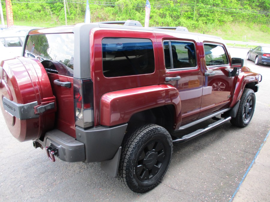 2009 HUMMER H3 4WD 4dr SUV Luxury, available for sale in Meriden, Connecticut | Cos Central Auto. Meriden, Connecticut 2009 HUMMER H3 4WD 4dr SUV Luxury, available for sale in Meriden, Connecticut | Cos Central Auto. Meriden, Connecticut