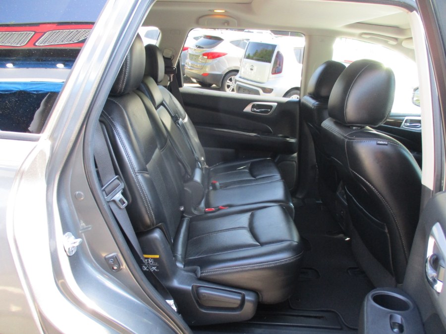 2015 Nissan Pathfinder 4WD 4dr SL, available for sale in Meriden, Connecticut | Cos Central Auto. Meriden, Connecticut 2015 Nissan Pathfinder 4WD 4dr SL, available for sale in Meriden, Connecticut | Cos Central Auto. Meriden, Connecticut