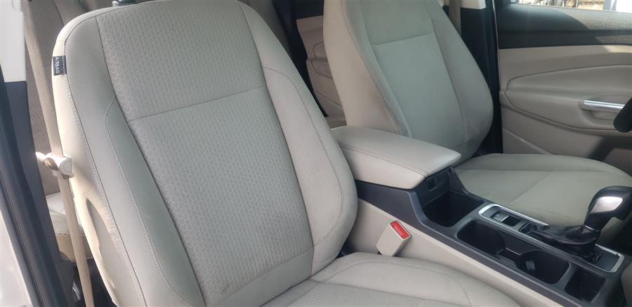 2018 Ford Escape SE FWD, available for sale in Little Ferry, New Jersey | Victoria Preowned Autos Inc. Little Ferry, New Jersey 2018 Ford Escape SE FWD, available for sale in Little Ferry, New Jersey | Victoria Preowned Autos Inc. Little Ferry, New Jersey