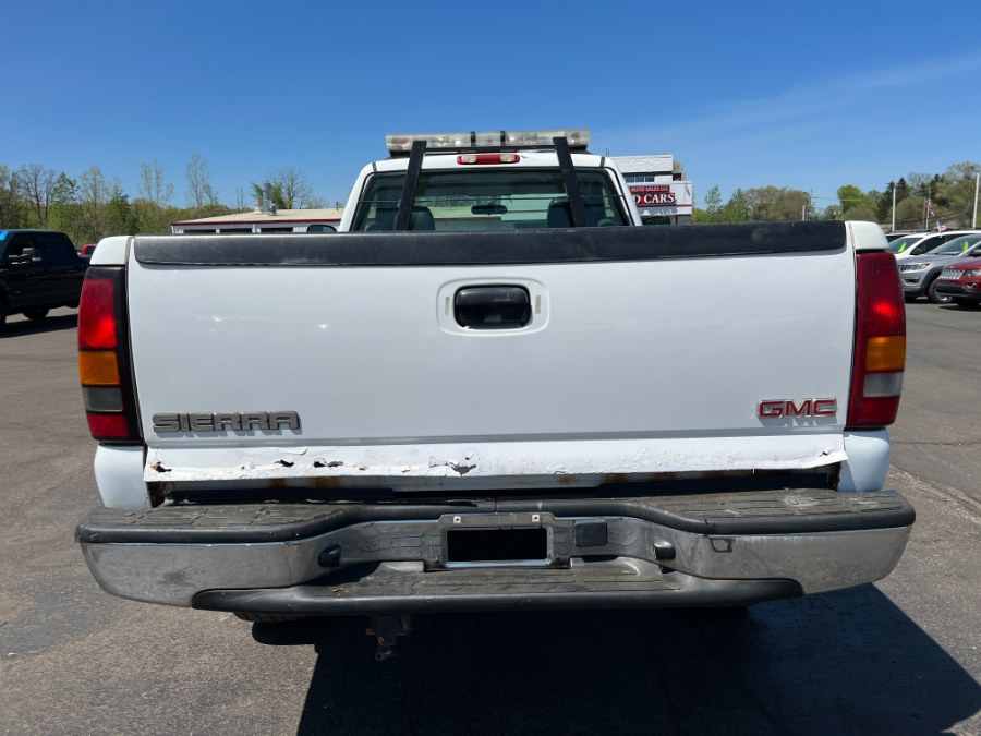 2004 GMC Sierra 2500HD Reg Cab 133" WB 4WD, available for sale in Ortonville, Michigan | Marsh Auto Sales LLC. Ortonville, Michigan 2004 GMC Sierra 2500HD Reg Cab 133" WB 4WD, available for sale in Ortonville, Michigan | Marsh Auto Sales LLC. Ortonville, Michigan