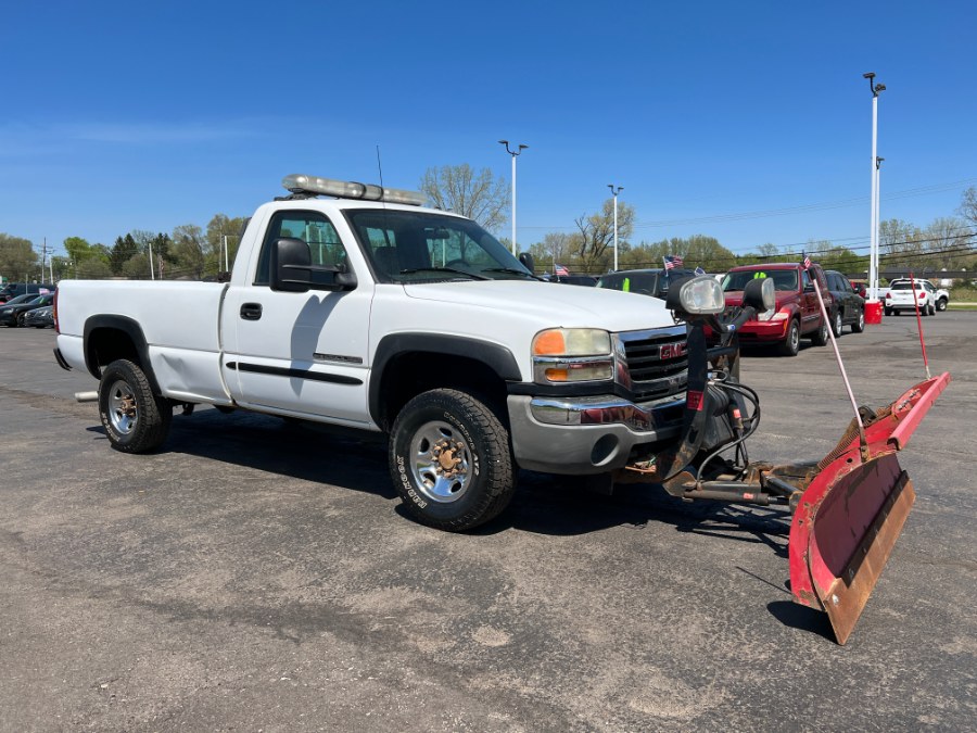 2004 GMC Sierra 2500HD Reg Cab 133" WB 4WD, available for sale in Ortonville, Michigan | Marsh Auto Sales LLC. Ortonville, Michigan 2004 GMC Sierra 2500HD Reg Cab 133" WB 4WD, available for sale in Ortonville, Michigan | Marsh Auto Sales LLC. Ortonville, Michigan