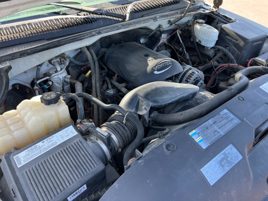 2004 GMC Sierra 2500HD Reg Cab 133" WB 4WD, available for sale in Ortonville, Michigan | Marsh Auto Sales LLC. Ortonville, Michigan 2004 GMC Sierra 2500HD Reg Cab 133" WB 4WD, available for sale in Ortonville, Michigan | Marsh Auto Sales LLC. Ortonville, Michigan