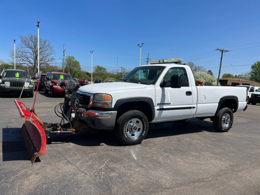 2004 GMC Sierra 2500HD Reg Cab 133" WB 4WD, available for sale in Ortonville, Michigan | Marsh Auto Sales LLC. Ortonville, Michigan 2004 GMC Sierra 2500HD Reg Cab 133" WB 4WD, available for sale in Ortonville, Michigan | Marsh Auto Sales LLC. Ortonville, Michigan