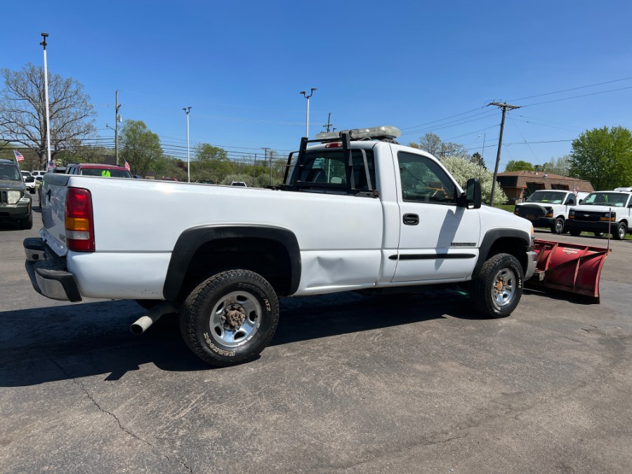 2004 GMC Sierra 2500HD Reg Cab 133" WB 4WD, available for sale in Ortonville, Michigan | Marsh Auto Sales LLC. Ortonville, Michigan 2004 GMC Sierra 2500HD Reg Cab 133" WB 4WD, available for sale in Ortonville, Michigan | Marsh Auto Sales LLC. Ortonville, Michigan