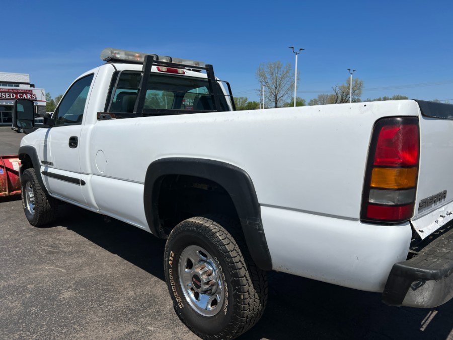 2004 GMC Sierra 2500HD Reg Cab 133" WB 4WD, available for sale in Ortonville, Michigan | Marsh Auto Sales LLC. Ortonville, Michigan 2004 GMC Sierra 2500HD Reg Cab 133" WB 4WD, available for sale in Ortonville, Michigan | Marsh Auto Sales LLC. Ortonville, Michigan