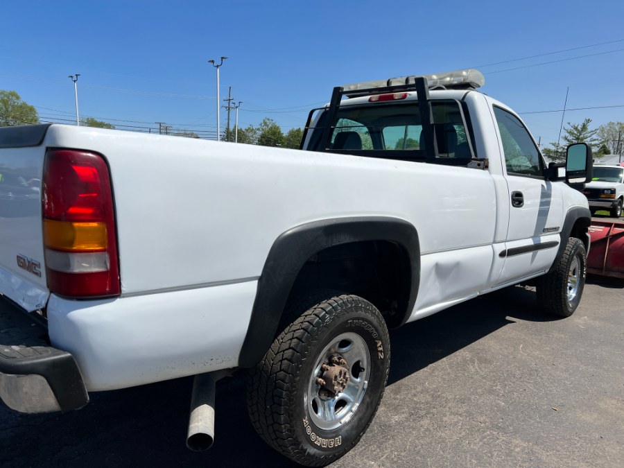 2004 GMC Sierra 2500HD Reg Cab 133" WB 4WD, available for sale in Ortonville, Michigan | Marsh Auto Sales LLC. Ortonville, Michigan 2004 GMC Sierra 2500HD Reg Cab 133" WB 4WD, available for sale in Ortonville, Michigan | Marsh Auto Sales LLC. Ortonville, Michigan