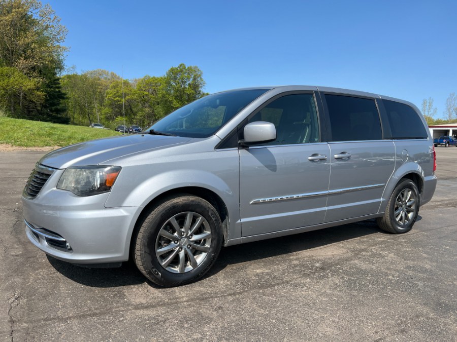 2015 Chrysler Town & Country 4dr Wgn S, available for sale in Ortonville, Michigan | Marsh Auto Sales LLC. Ortonville, Michigan