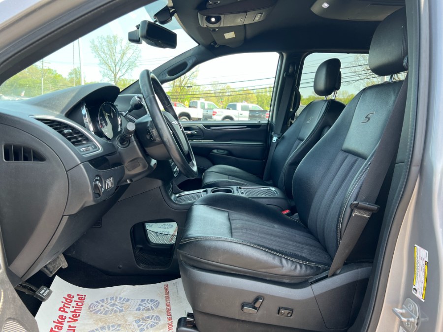 2015 Chrysler Town & Country 4dr Wgn S, available for sale in Ortonville, Michigan | Marsh Auto Sales LLC. Ortonville, Michigan 2015 Chrysler Town & Country 4dr Wgn S, available for sale in Ortonville, Michigan | Marsh Auto Sales LLC. Ortonville, Michigan