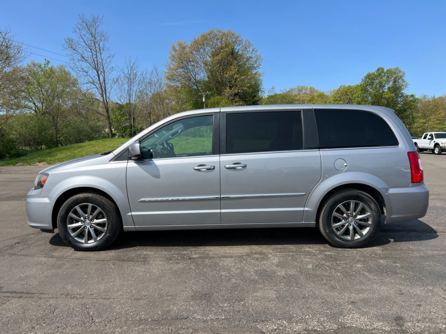 2015 Chrysler Town & Country 4dr Wgn S, available for sale in Ortonville, Michigan | Marsh Auto Sales LLC. Ortonville, Michigan 2015 Chrysler Town & Country 4dr Wgn S, available for sale in Ortonville, Michigan | Marsh Auto Sales LLC. Ortonville, Michigan