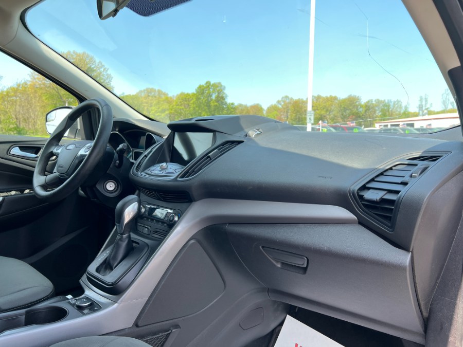 2016 Ford Escape FWD 4dr SE, available for sale in Ortonville, Michigan | Marsh Auto Sales LLC. Ortonville, Michigan 2016 Ford Escape FWD 4dr SE, available for sale in Ortonville, Michigan | Marsh Auto Sales LLC. Ortonville, Michigan