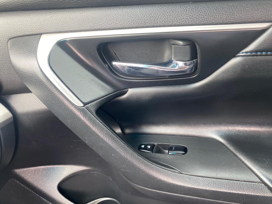 2016 Nissan Altima 4dr Sdn I4 2.5 SR, available for sale in Linden, New Jersey | Champion Used Auto Sales. Linden, New Jersey 2016 Nissan Altima 4dr Sdn I4 2.5 SR, available for sale in Linden, New Jersey | Champion Used Auto Sales. Linden, New Jersey