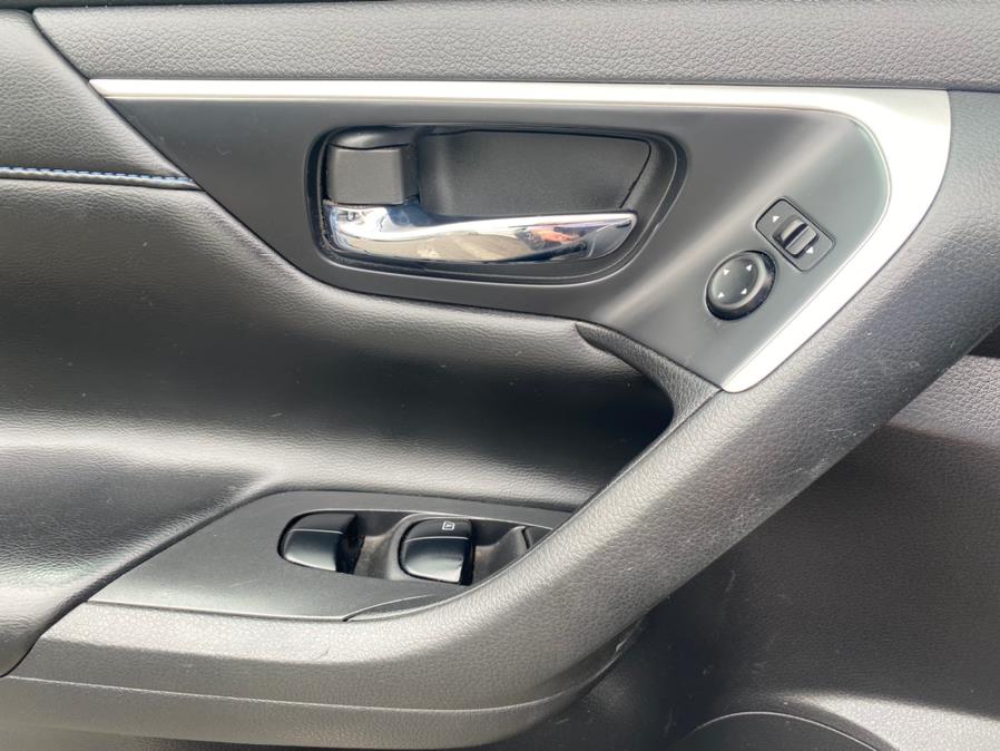 2016 Nissan Altima 4dr Sdn I4 2.5 SR, available for sale in Linden, New Jersey | Champion Used Auto Sales. Linden, New Jersey 2016 Nissan Altima 4dr Sdn I4 2.5 SR, available for sale in Linden, New Jersey | Champion Used Auto Sales. Linden, New Jersey