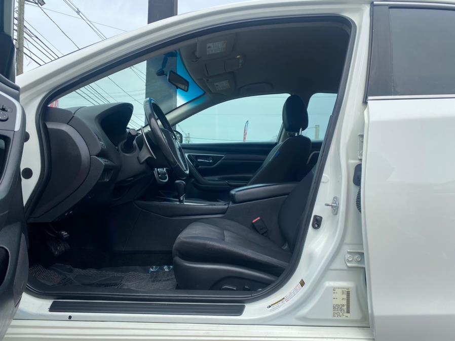 2016 Nissan Altima 4dr Sdn I4 2.5 SR, available for sale in Linden, New Jersey | Champion Used Auto Sales. Linden, New Jersey 2016 Nissan Altima 4dr Sdn I4 2.5 SR, available for sale in Linden, New Jersey | Champion Used Auto Sales. Linden, New Jersey