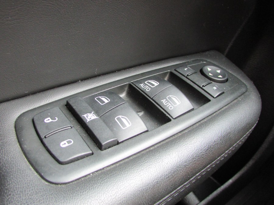 2015 Chrysler 200 4dr Sdn C FWD, available for sale in East Windsor, Connecticut | United Auto Sales of E Windsor, Inc. East Windsor, Connecticut 2015 Chrysler 200 4dr Sdn C FWD, available for sale in East Windsor, Connecticut | United Auto Sales of E Windsor, Inc. East Windsor, Connecticut