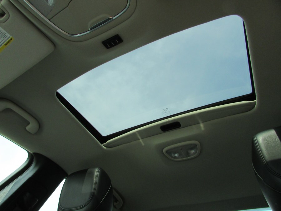 2015 Chrysler 200 4dr Sdn C FWD, available for sale in East Windsor, Connecticut | United Auto Sales of E Windsor, Inc. East Windsor, Connecticut 2015 Chrysler 200 4dr Sdn C FWD, available for sale in East Windsor, Connecticut | United Auto Sales of E Windsor, Inc. East Windsor, Connecticut