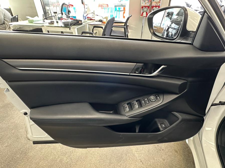 2018 Honda Accord Sedan LX 1.5T CVT, available for sale in Inwood, New York | 5 Towns Drive. Inwood, New York 2018 Honda Accord Sedan LX 1.5T CVT, available for sale in Inwood, New York | 5 Towns Drive. Inwood, New York