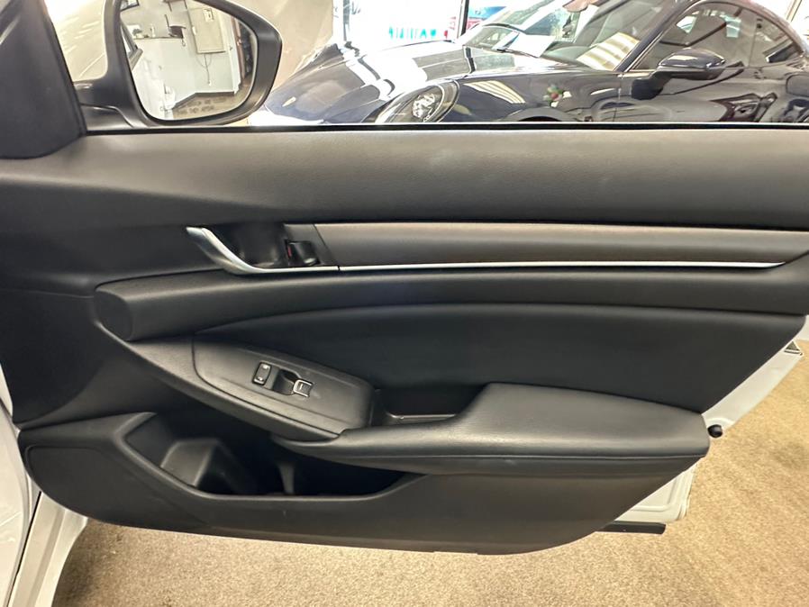 2018 Honda Accord Sedan LX 1.5T CVT, available for sale in Inwood, New York | 5 Towns Drive. Inwood, New York 2018 Honda Accord Sedan LX 1.5T CVT, available for sale in Inwood, New York | 5 Towns Drive. Inwood, New York
