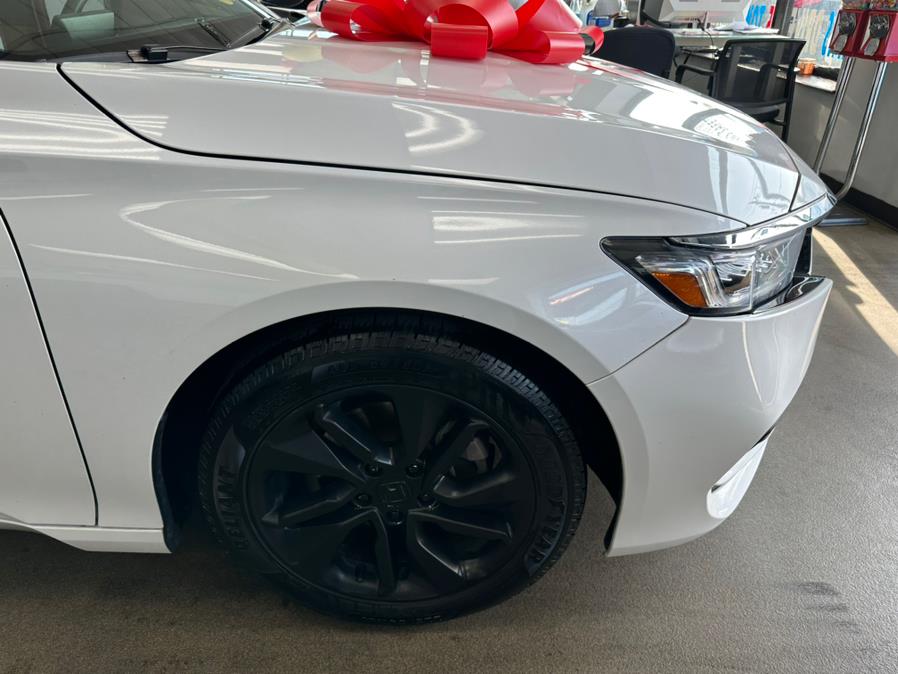 2018 Honda Accord Sedan LX 1.5T CVT, available for sale in Inwood, New York | 5 Towns Drive. Inwood, New York 2018 Honda Accord Sedan LX 1.5T CVT, available for sale in Inwood, New York | 5 Towns Drive. Inwood, New York