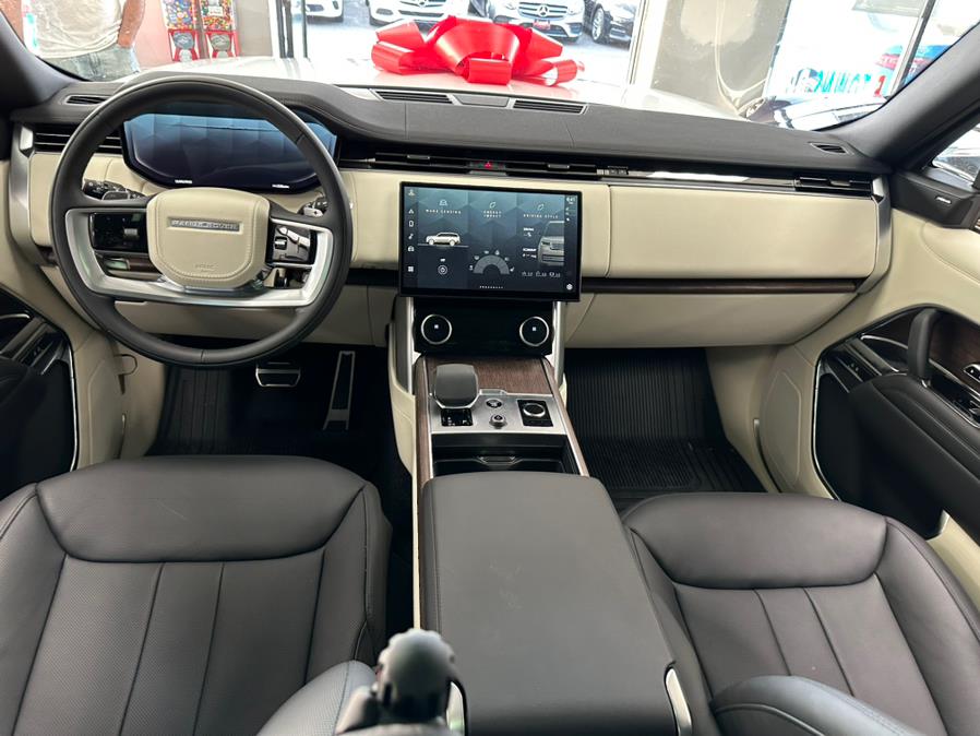 2023 Land Rover Range Rover P530 SE LWB 7 Seat, available for sale in Inwood, New York | 5 Towns Drive. Inwood, New York 2023 Land Rover Range Rover P530 SE LWB 7 Seat, available for sale in Inwood, New York | 5 Towns Drive. Inwood, New York