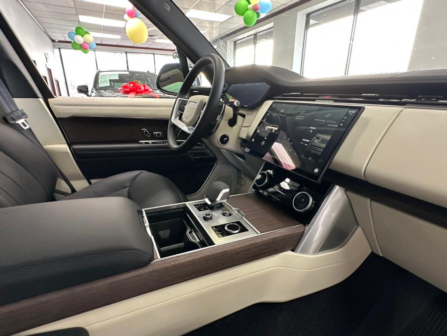 2023 Land Rover Range Rover P530 SE LWB 7 Seat, available for sale in Inwood, New York | 5 Towns Drive. Inwood, New York 2023 Land Rover Range Rover P530 SE LWB 7 Seat, available for sale in Inwood, New York | 5 Towns Drive. Inwood, New York