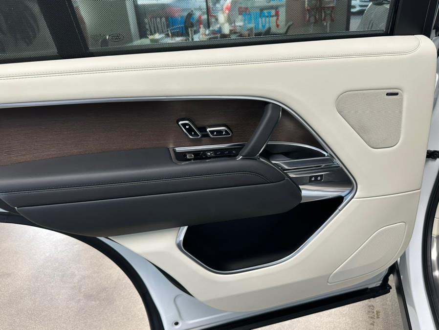 2023 Land Rover Range Rover P530 SE LWB 7 Seat, available for sale in Inwood, New York | 5 Towns Drive. Inwood, New York 2023 Land Rover Range Rover P530 SE LWB 7 Seat, available for sale in Inwood, New York | 5 Towns Drive. Inwood, New York