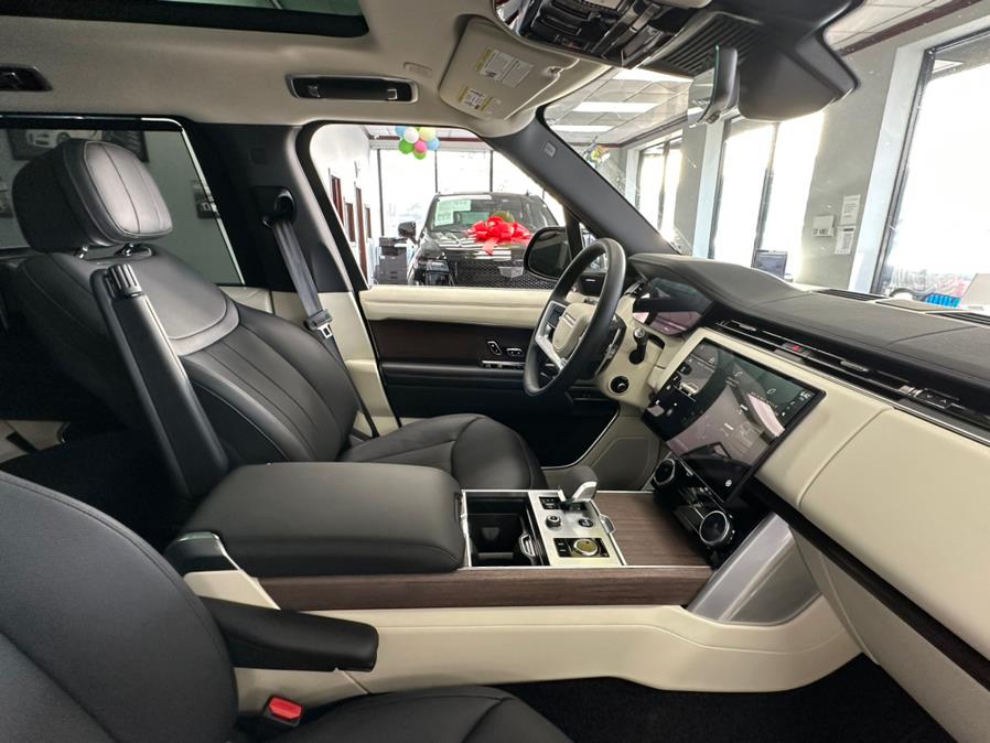 2023 Land Rover Range Rover P530 SE LWB 7 Seat, available for sale in Inwood, New York | 5 Towns Drive. Inwood, New York 2023 Land Rover Range Rover P530 SE LWB 7 Seat, available for sale in Inwood, New York | 5 Towns Drive. Inwood, New York