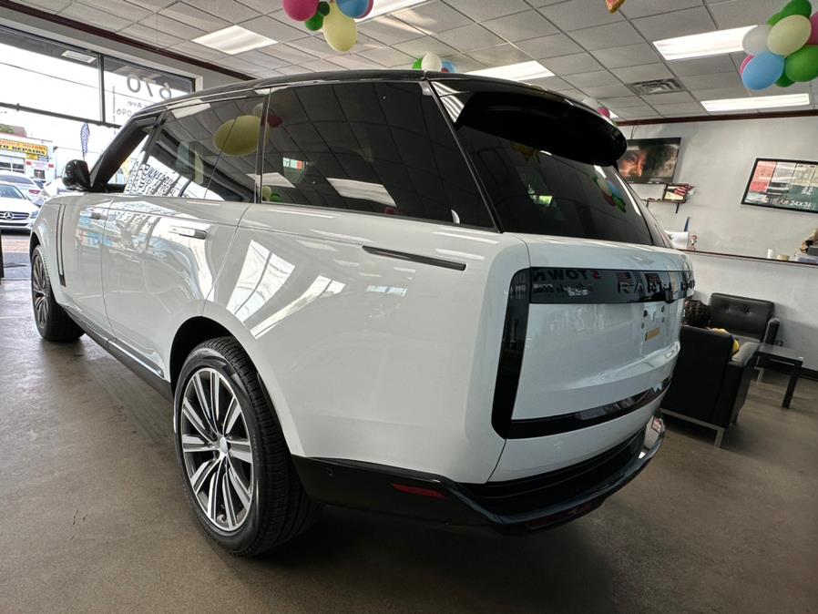 2023 Land Rover Range Rover P530 SE LWB 7 Seat, available for sale in Inwood, New York | 5 Towns Drive. Inwood, New York 2023 Land Rover Range Rover P530 SE LWB 7 Seat, available for sale in Inwood, New York | 5 Towns Drive. Inwood, New York