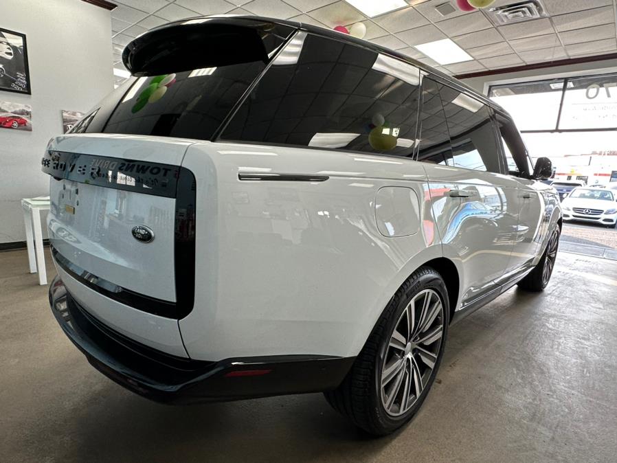 2023 Land Rover Range Rover P530 SE LWB 7 Seat, available for sale in Inwood, New York | 5 Towns Drive. Inwood, New York 2023 Land Rover Range Rover P530 SE LWB 7 Seat, available for sale in Inwood, New York | 5 Towns Drive. Inwood, New York