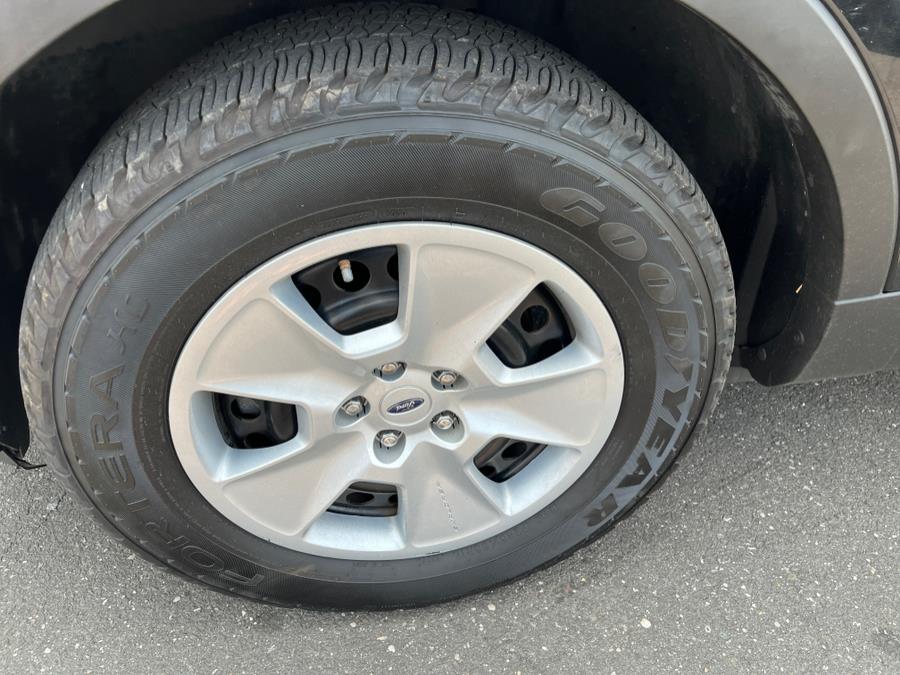 2014 Ford Explorer CLEAN CARFAX. ONE OWNER!!!, available for sale in Elmont, New York | Sunrise of Elmont. Elmont, New York 2014 Ford Explorer CLEAN CARFAX. ONE OWNER!!!, available for sale in Elmont, New York | Sunrise of Elmont. Elmont, New York
