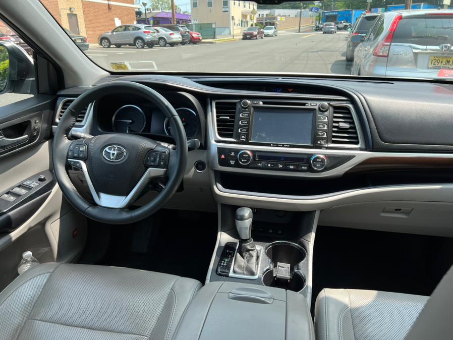 2016 Toyota Highlander AWD 4dr V6 Limited (Natl), available for sale in Garfield, New Jersey | Mikes Auto Sales LLC. Garfield, New Jersey 2016 Toyota Highlander AWD 4dr V6 Limited (Natl), available for sale in Garfield, New Jersey | Mikes Auto Sales LLC. Garfield, New Jersey