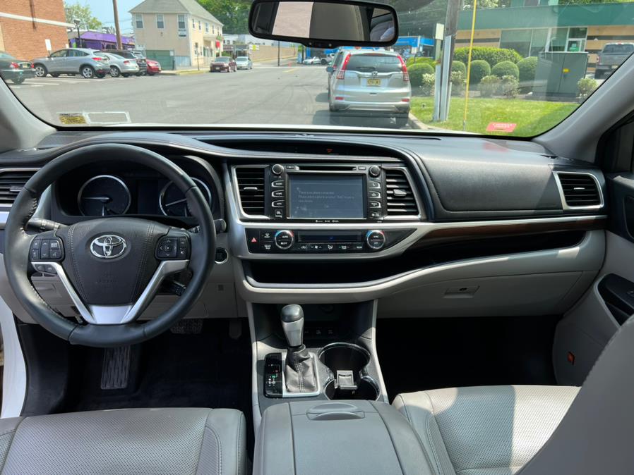 2016 Toyota Highlander AWD 4dr V6 Limited (Natl), available for sale in Garfield, New Jersey | Mikes Auto Sales LLC. Garfield, New Jersey 2016 Toyota Highlander AWD 4dr V6 Limited (Natl), available for sale in Garfield, New Jersey | Mikes Auto Sales LLC. Garfield, New Jersey