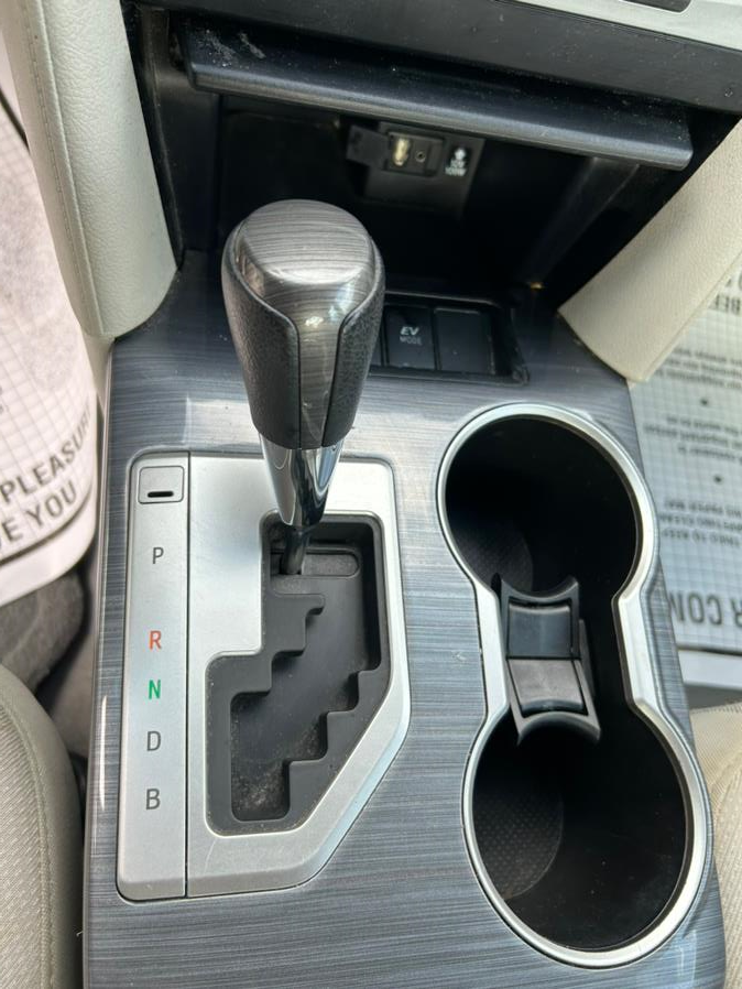 2012 Toyota Camry Hybrid 4dr Sdn LE (Natl), available for sale in Irvington, New Jersey | Elis Motors Corp. Irvington, New Jersey 2012 Toyota Camry Hybrid 4dr Sdn LE (Natl), available for sale in Irvington, New Jersey | Elis Motors Corp. Irvington, New Jersey