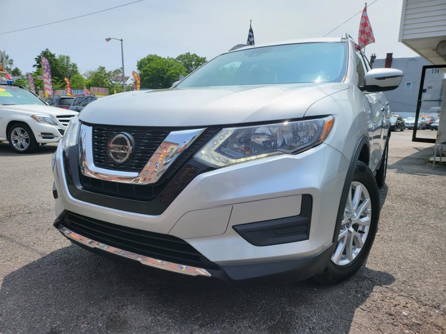 2020 Nissan Rogue FWD SV, available for sale in Irvington, New Jersey | Elis Motors Corp. Irvington, New Jersey