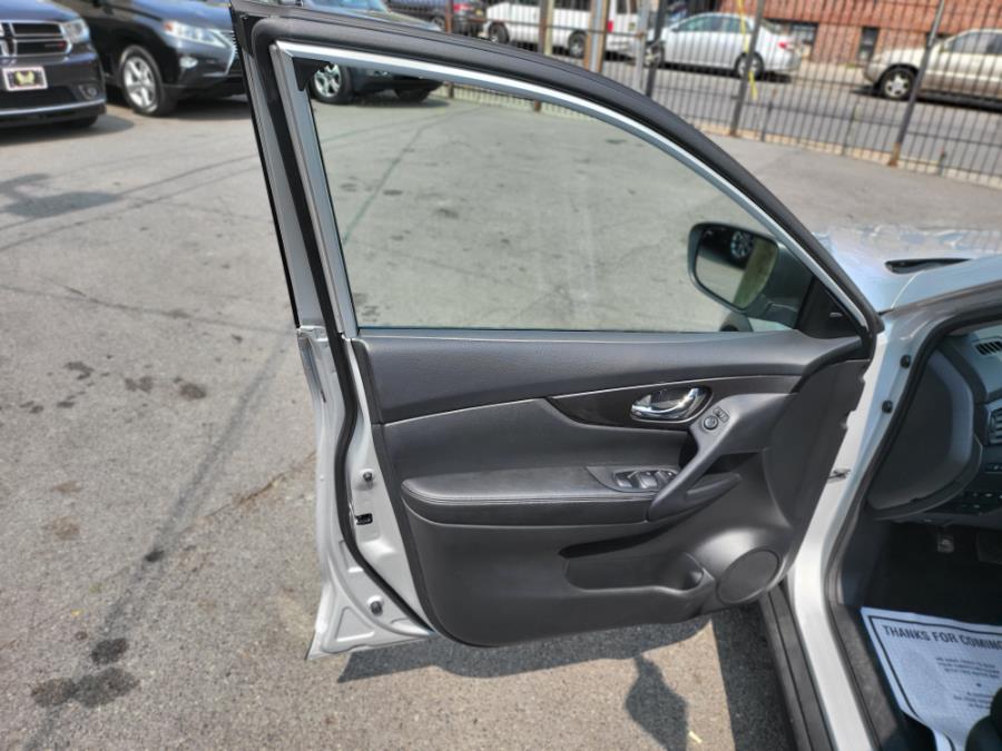 2020 Nissan Rogue FWD SV, available for sale in Irvington, New Jersey | Elis Motors Corp. Irvington, New Jersey 2020 Nissan Rogue FWD SV, available for sale in Irvington, New Jersey | Elis Motors Corp. Irvington, New Jersey
