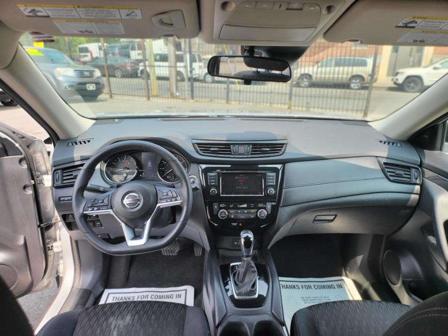2020 Nissan Rogue FWD SV, available for sale in Irvington, New Jersey | Elis Motors Corp. Irvington, New Jersey 2020 Nissan Rogue FWD SV, available for sale in Irvington, New Jersey | Elis Motors Corp. Irvington, New Jersey