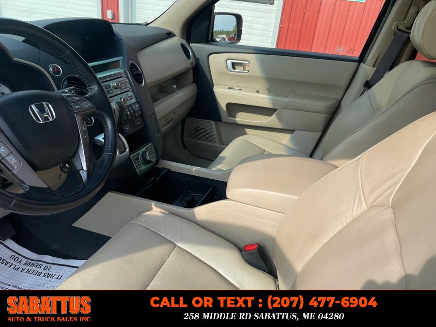 2010 Honda Pilot 4WD 4dr Touring w/RES & Navi, available for sale in Sabattus, Maine | Sabattus Auto and Truck Sales Inc. Sabattus, Maine 2010 Honda Pilot 4WD 4dr Touring w/RES & Navi, available for sale in Sabattus, Maine | Sabattus Auto and Truck Sales Inc. Sabattus, Maine