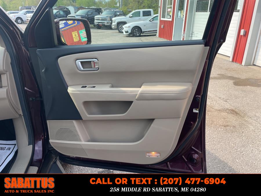 2010 Honda Pilot 4WD 4dr Touring w/RES & Navi, available for sale in Sabattus, Maine | Sabattus Auto and Truck Sales Inc. Sabattus, Maine 2010 Honda Pilot 4WD 4dr Touring w/RES & Navi, available for sale in Sabattus, Maine | Sabattus Auto and Truck Sales Inc. Sabattus, Maine