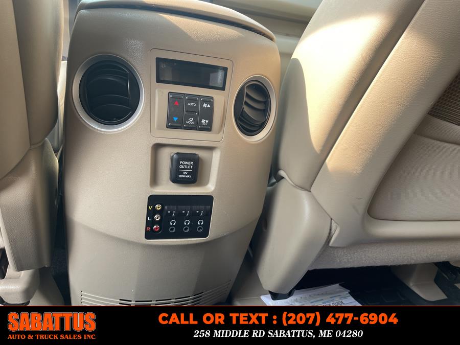 2010 Honda Pilot 4WD 4dr Touring w/RES & Navi, available for sale in Sabattus, Maine | Sabattus Auto and Truck Sales Inc. Sabattus, Maine 2010 Honda Pilot 4WD 4dr Touring w/RES & Navi, available for sale in Sabattus, Maine | Sabattus Auto and Truck Sales Inc. Sabattus, Maine