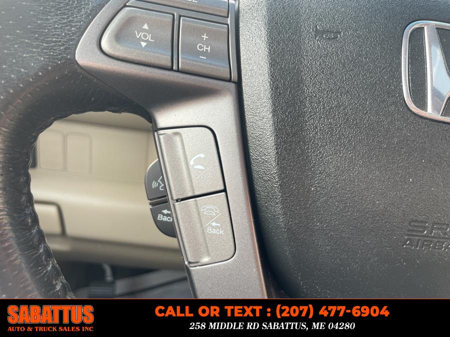 2010 Honda Pilot 4WD 4dr Touring w/RES & Navi, available for sale in Sabattus, Maine | Sabattus Auto and Truck Sales Inc. Sabattus, Maine 2010 Honda Pilot 4WD 4dr Touring w/RES & Navi, available for sale in Sabattus, Maine | Sabattus Auto and Truck Sales Inc. Sabattus, Maine