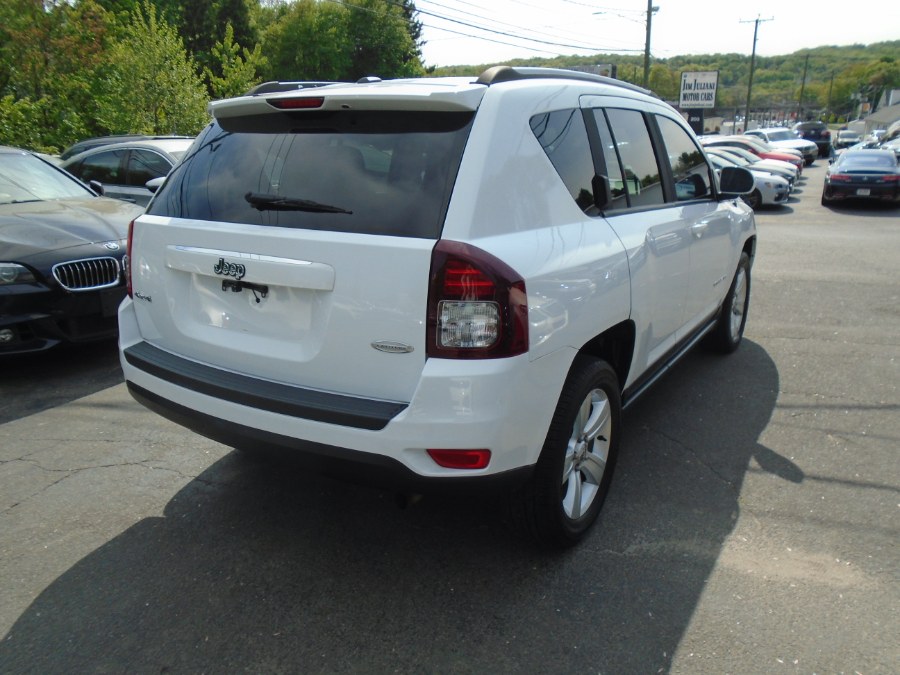 2015 Jeep Compass 4WD 4dr Latitude, available for sale in Waterbury, Connecticut | Jim Juliani Motors. Waterbury, Connecticut