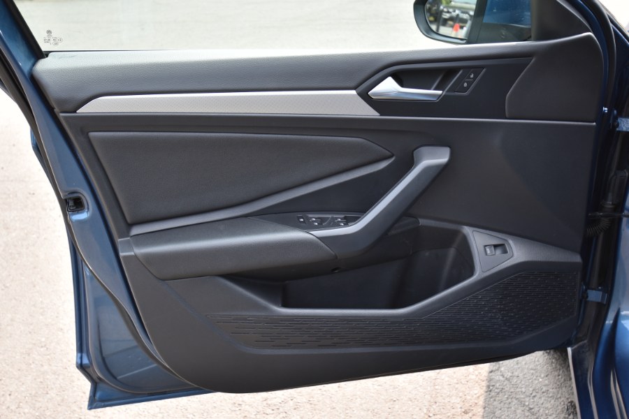 2020 Volkswagen Jetta SE Auto w/ULEV, available for sale in Waterbury, Connecticut | Highline Car Connection. Waterbury, Connecticut 2020 Volkswagen Jetta SE Auto w/ULEV, available for sale in Waterbury, Connecticut | Highline Car Connection. Waterbury, Connecticut