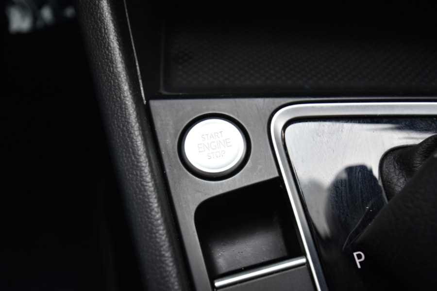 2020 Volkswagen Jetta SE Auto w/ULEV, available for sale in Waterbury, Connecticut | Highline Car Connection. Waterbury, Connecticut 2020 Volkswagen Jetta SE Auto w/ULEV, available for sale in Waterbury, Connecticut | Highline Car Connection. Waterbury, Connecticut