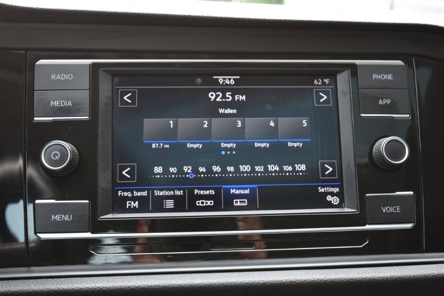 2020 Volkswagen Jetta SE Auto w/ULEV, available for sale in Waterbury, Connecticut | Highline Car Connection. Waterbury, Connecticut 2020 Volkswagen Jetta SE Auto w/ULEV, available for sale in Waterbury, Connecticut | Highline Car Connection. Waterbury, Connecticut