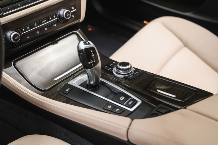 2011 BMW 5 Series 4dr Sdn 535i xDrive AWD, available for sale in North Salem, New York | Meccanic Shop North Inc. North Salem, New York 2011 BMW 5 Series 4dr Sdn 535i xDrive AWD, available for sale in North Salem, New York | Meccanic Shop North Inc. North Salem, New York