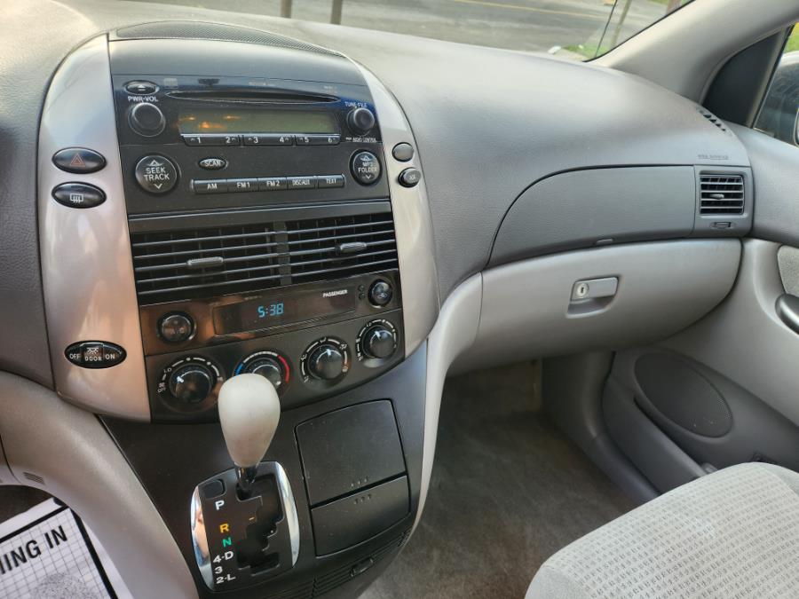 2007 Toyota Sienna 5dr 8-Passenger Van CE FWD (Natl), available for sale in West Babylon, New York | SGM Auto Sales. West Babylon, New York 2007 Toyota Sienna 5dr 8-Passenger Van CE FWD (Natl), available for sale in West Babylon, New York | SGM Auto Sales. West Babylon, New York