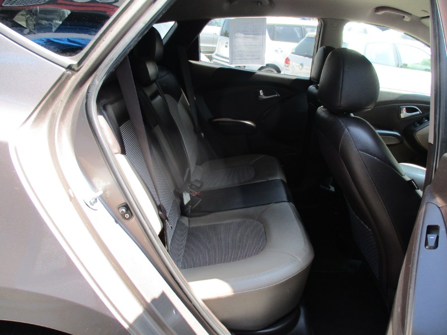 2012 Hyundai Tucson LTD Limited FWD, available for sale in Meriden, Connecticut | Cos Central Auto. Meriden, Connecticut 2012 Hyundai Tucson LTD Limited FWD, available for sale in Meriden, Connecticut | Cos Central Auto. Meriden, Connecticut