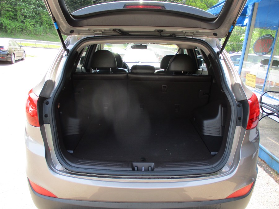2012 Hyundai Tucson LTD Limited FWD, available for sale in Meriden, Connecticut | Cos Central Auto. Meriden, Connecticut 2012 Hyundai Tucson LTD Limited FWD, available for sale in Meriden, Connecticut | Cos Central Auto. Meriden, Connecticut