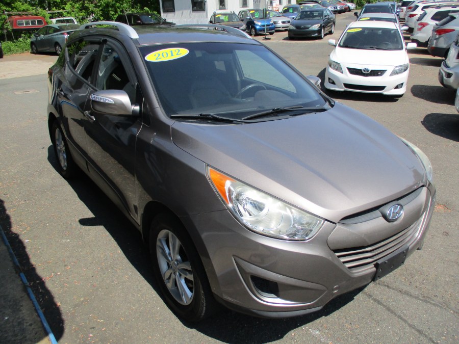 2012 Hyundai Tucson LTD Limited FWD, available for sale in Meriden, Connecticut | Cos Central Auto. Meriden, Connecticut 2012 Hyundai Tucson LTD Limited FWD, available for sale in Meriden, Connecticut | Cos Central Auto. Meriden, Connecticut