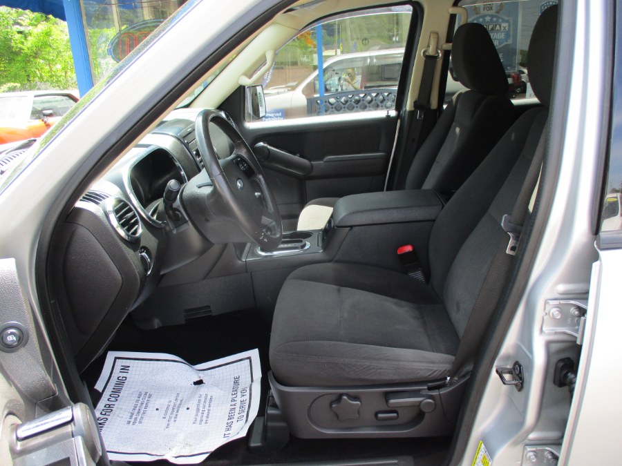 2010 Ford Explorer 4WD 4dr XLT, available for sale in Meriden, Connecticut | Cos Central Auto. Meriden, Connecticut 2010 Ford Explorer 4WD 4dr XLT, available for sale in Meriden, Connecticut | Cos Central Auto. Meriden, Connecticut